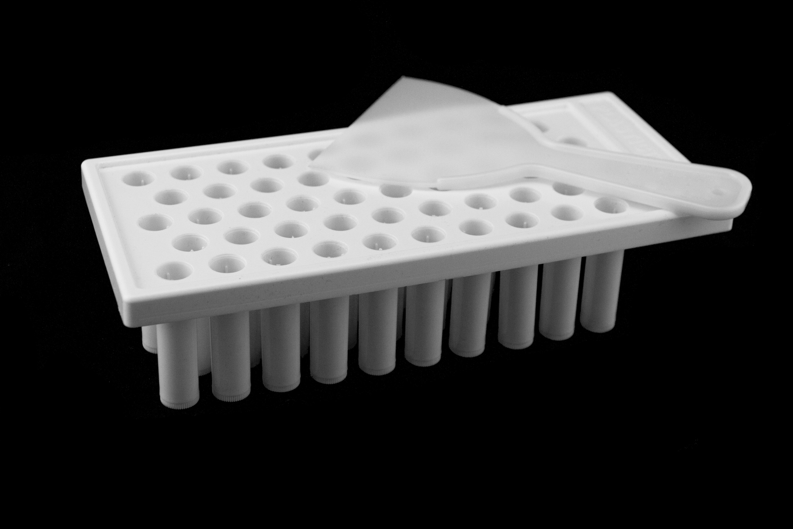 Lip Tube Tray KIT, Includes 1 x Tray, 1 x Scraper, 50 x White Lip Balm